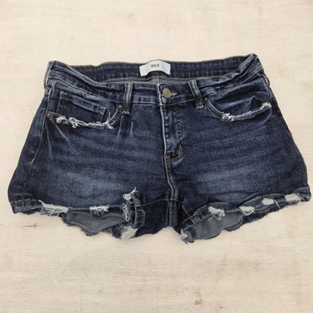 BKE Buckle Stretch Women's Frayed Hems Blue Jean Shorts SZ 28 Distressed